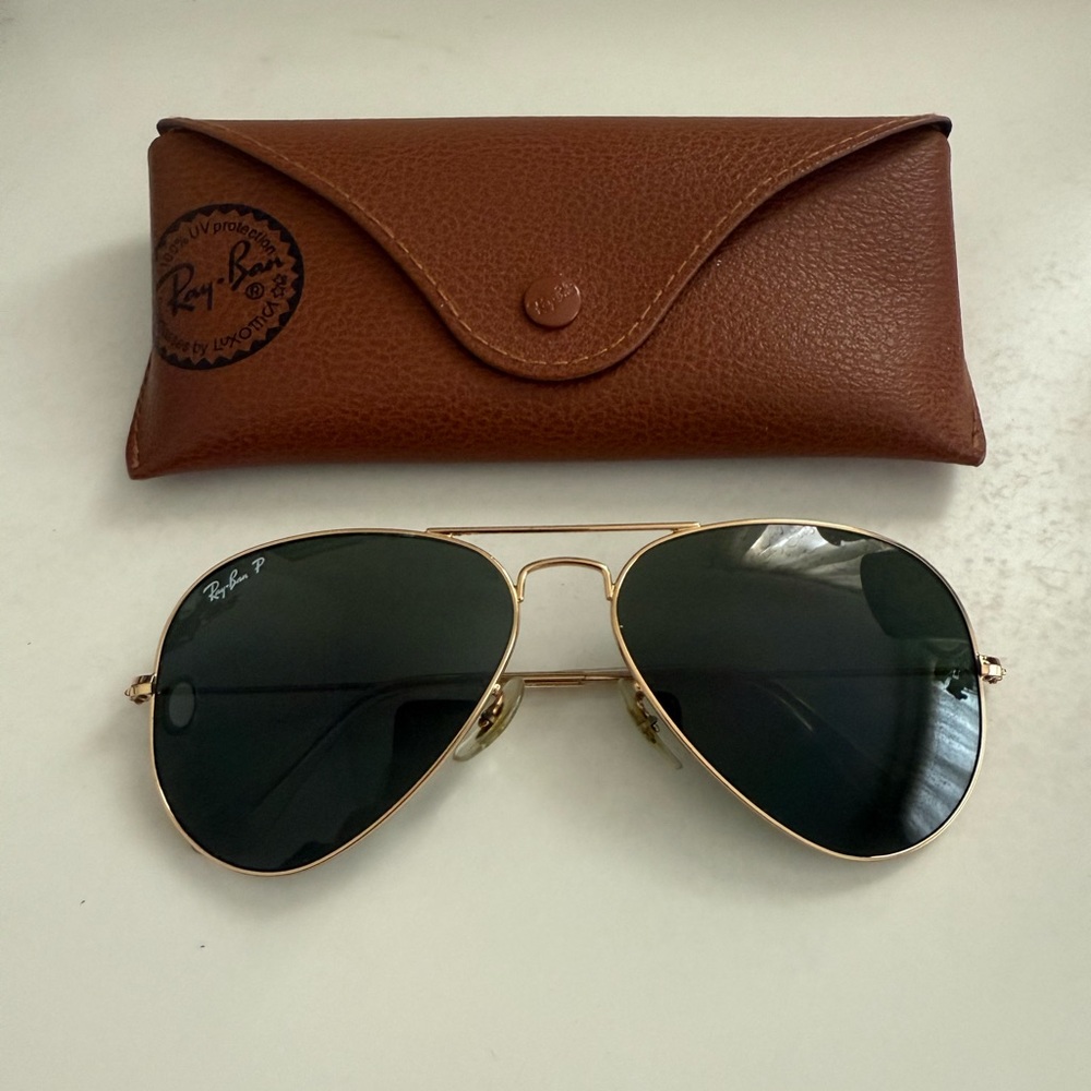 Ray-Ban RB3025 Gold Aviator Sunglasses with Brown Case - Size 58
